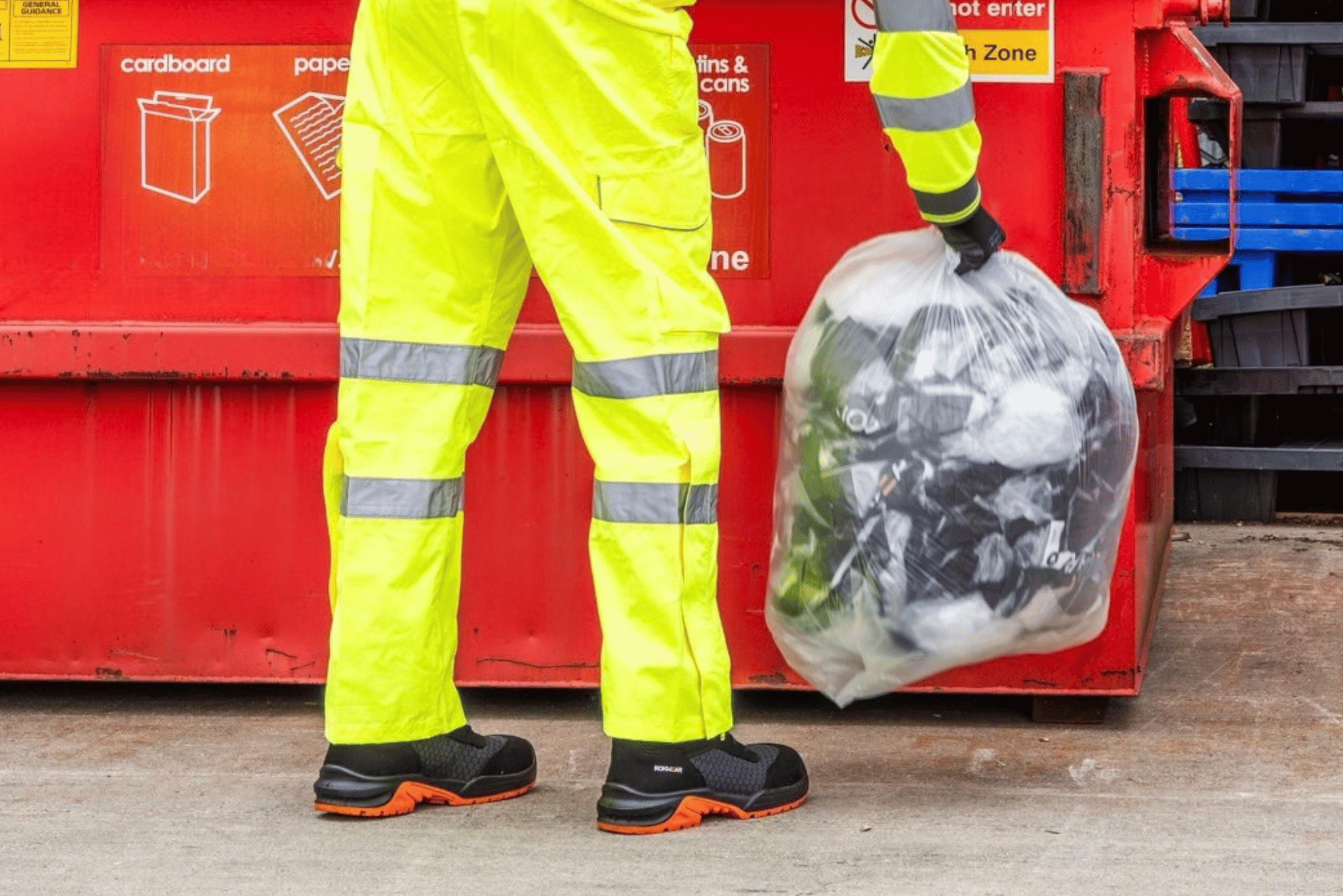 Waste bin